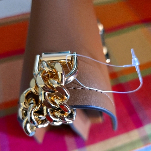 Live Show TONIGHT🎉LAST CHANCE🎁 Enter to WIN- MK Crossbody Bag NWT - Picture 13 of 16